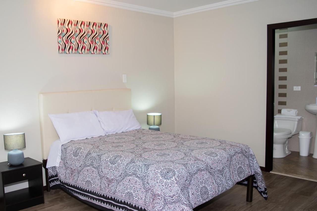 Illari Hotel Riobamba Zewnętrze zdjęcie