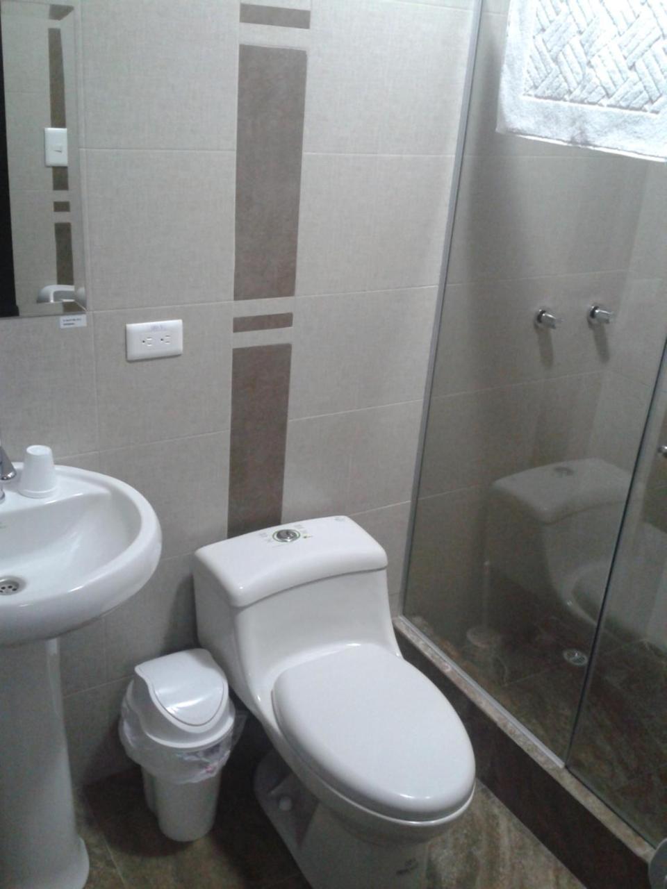 Illari Hotel Riobamba Zewnętrze zdjęcie