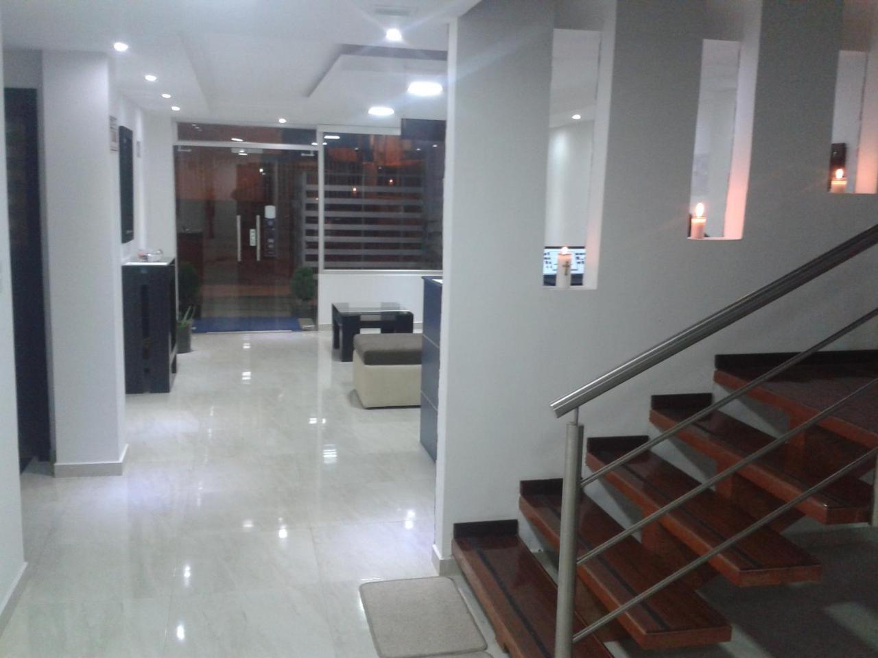 Illari Hotel Riobamba Zewnętrze zdjęcie